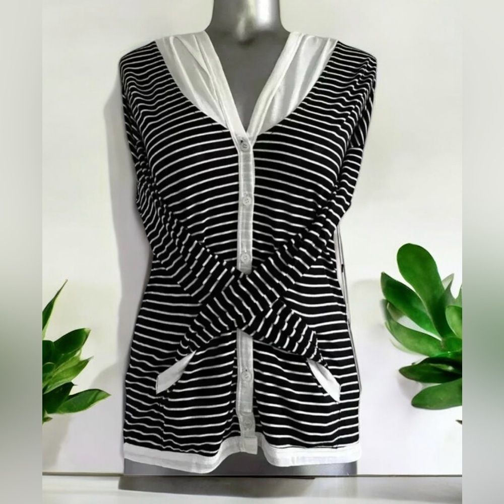 🆕BCBGMaxAzria Lightweight Cardigan